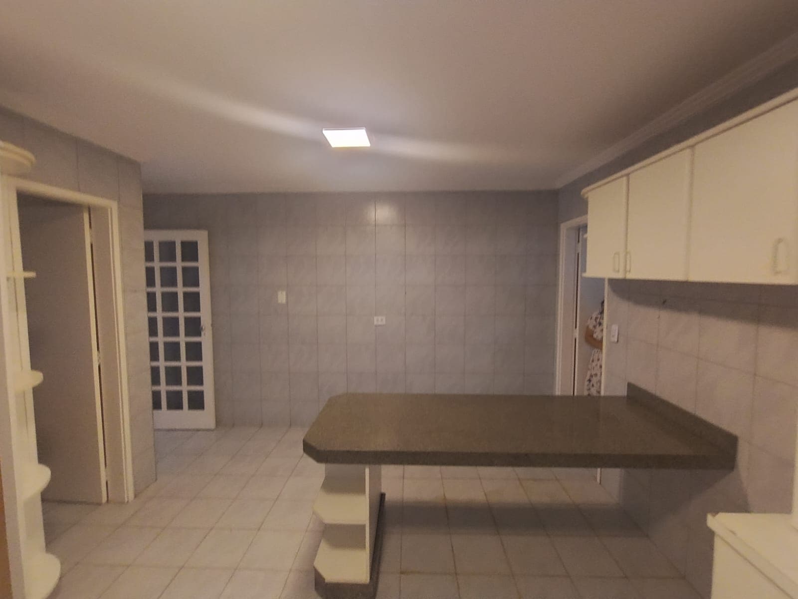 Casa Sobrado para venda, 300m² com 3 dormitórios - Jardim Tropical, Marília