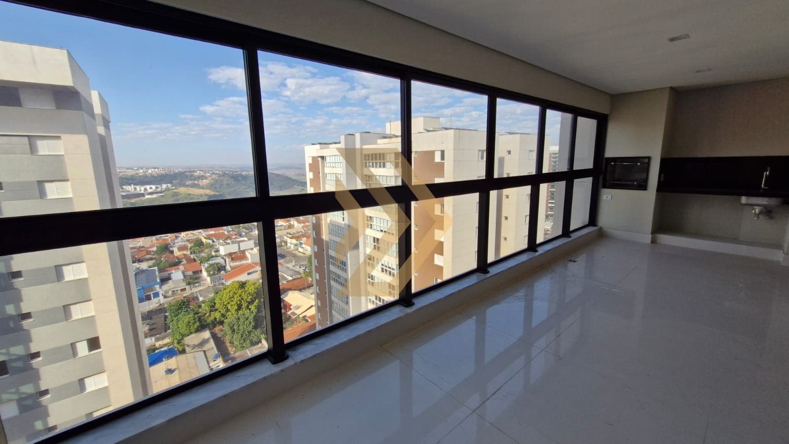 Edifício Residencial Zurich - Apartamento para venda, 120m², com 3 dormitórios - Barbosa, Marília