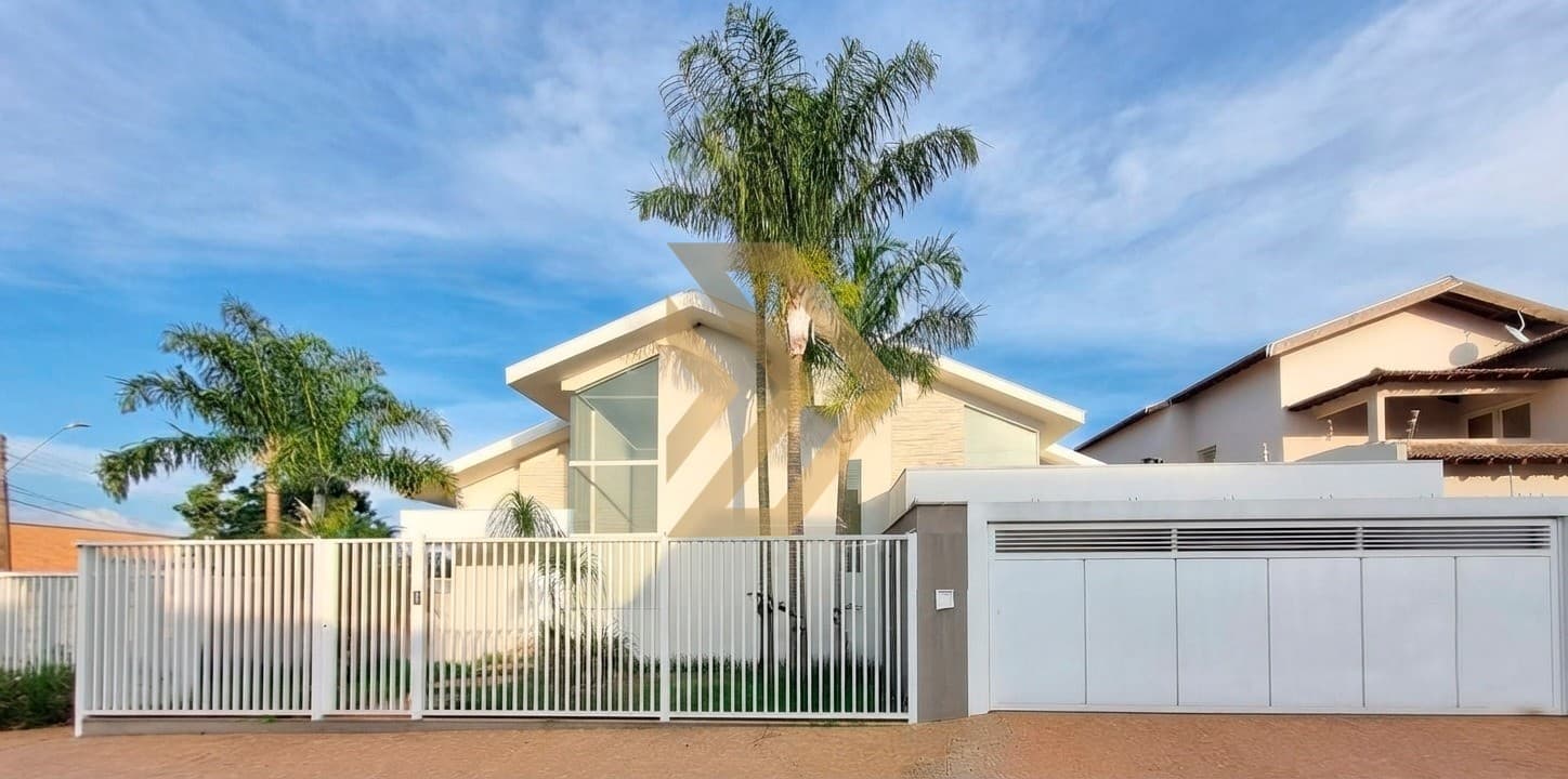 Casa para venda, 440m², com 3 dormitórios - Jardim Maria Izabel, Marília