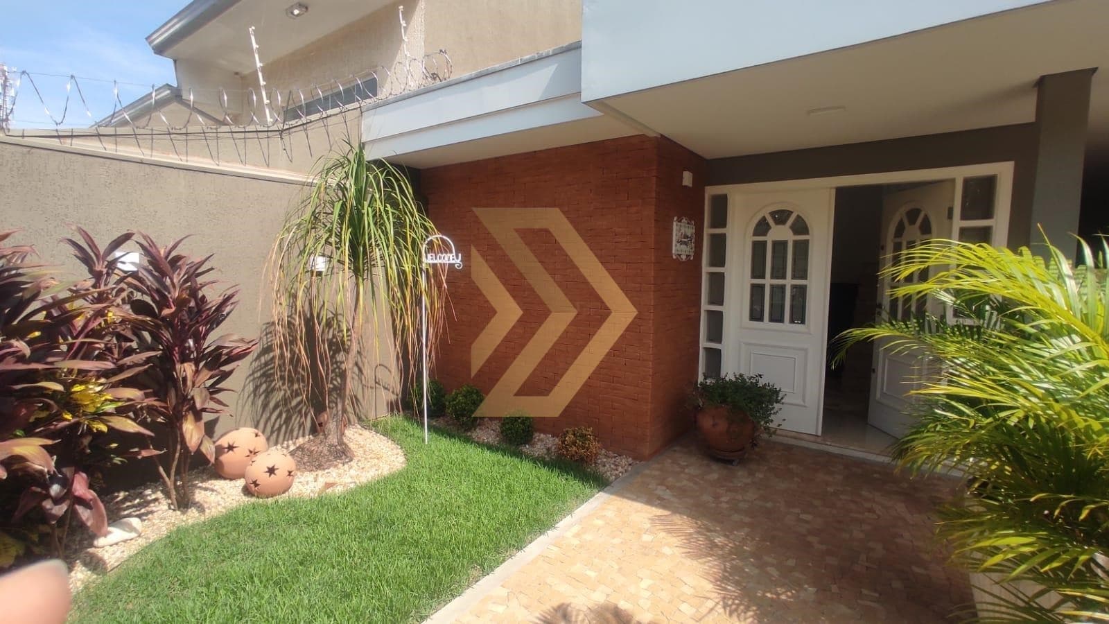 Casa Sobrado para venda, 358m², com 3 dormitórios - Jardim São Francisco, Marília