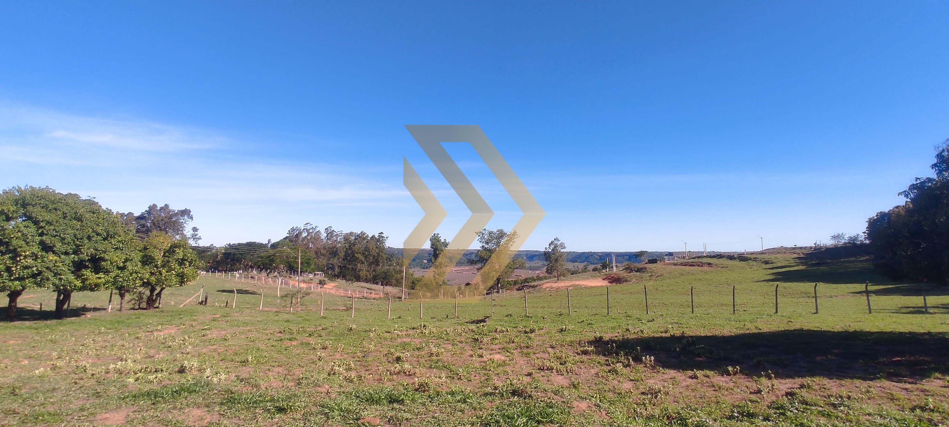Estância Três Lagos - Terreno rural / Chácara para venda - Estância Três Lagos, Marília