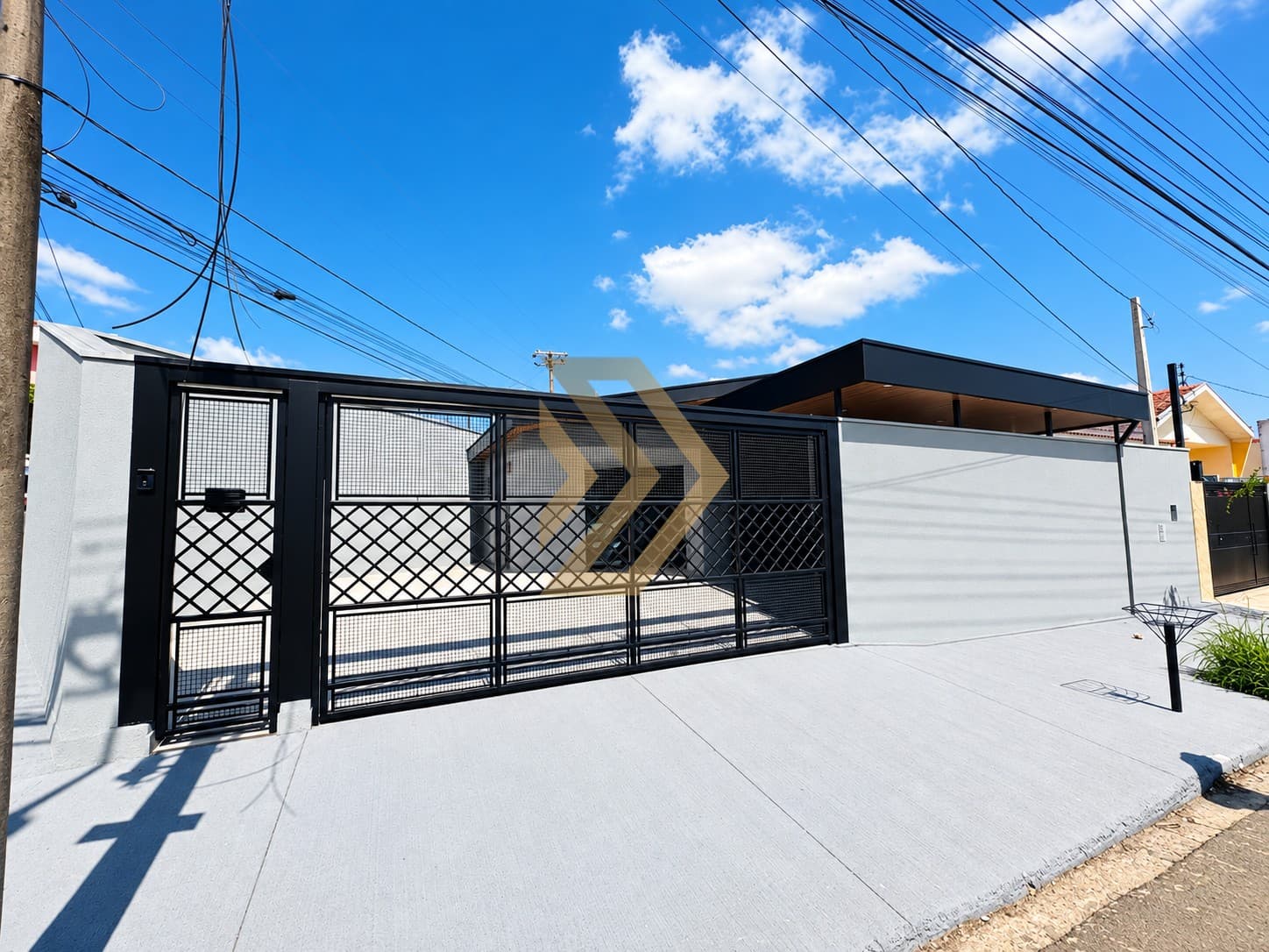 Casa para venda e locação, 181,21m², com 3 dormitórios - Banzato, Marília